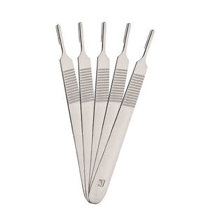 Innovamed Mango de Bisturí Quirúrgico de Acero Inoxidable, Instrumento de Corte Metálico Reutilizable para Uso Hospitalario a Precio Mayorista - Product Image 1