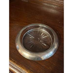 Posavasos de metal duradero para botellas de vino, diseñado para uso a largo plazo, resistente al óxido, a la humedad, a las manchas y a los arañazos. - Product Image 1