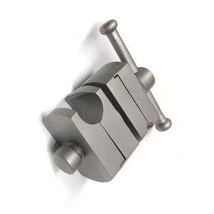 Pinces de table manuelles rotatives chirurgicales pour équipement de chirurgie anorectale avec instruments en acier inoxydable de haute qualité - Product Image 4