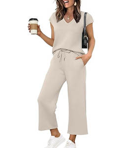 Conjuntos de salón de verano transpirables de dos piezas para mujer, con cuello en V Tops, pantalones de pierna ancha, trajes de viaje para vacaciones - Product Image 1