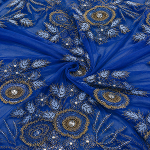 Lehenga de Mariée de Luxe Noir Léger à Motifs Floraux, Tissu en Dentelle Perlée de Pierres et Paillettes, 100% Polyester Respirant, Fait Main pour Mariage - Product Image 6