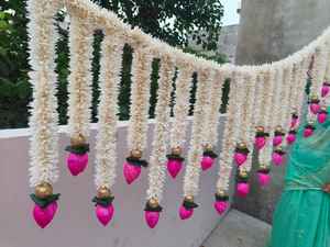 Guirlande de porte florale en bois de sola, jasmin et lotus, écologique, décoration de mariage et de festival sud-indienne, guirlande de luxe Bandarwar - Product Image 5