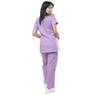 Uniforme médico de enfermera personalizable al por mayor, ropa de hospital con diseño de cuello en V, conjunto de Top y pantalón de 2 piezas con bolsillos - Product Image 2