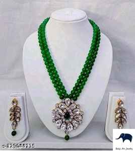 Best Bulk Buy Sale <b>for</b> Women Royal White & Grey Pearls <b>Necklace</b> 3-Line Chain Alloy Material Manufacturer <b>for</b> USA & Europe - Product Image 2