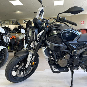 รถมอเตอร์ไซค์ครุยเซอร์ VOGE TROFEO 300 AC พรีเมียม - Product Image 3