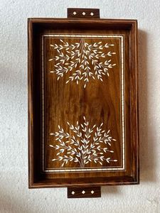 Elegante bandeja de madera con aspecto tradicional, ideal para servir aperitivos, bebidas o uso diario práctico en el hogar, venta al por mayor de La India - Product Image 4