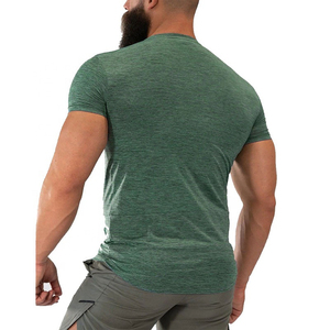 T-shirts unisexes en coton 100% en gros, personnalisés, 230 grammes, coupe ample régulière, position du logo sur le devant pour hommes - Product Image 6