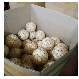 Bolas de mimbre de ratán natural hechas de vid tejida a mano para la decoración ecológica de Navidad y el hogar - Product Image 3