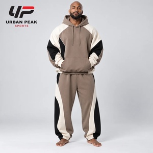 Chándal Oversize para Hombre de Diseño Personalizado con Corte Moderno, Acabado Interior Suave, Ajuste Relajado y Estilo Atlético - Product Image 1