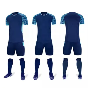 2024新设计天蓝色空白足球衫套装透气加大码男足队服定制标志足球衫