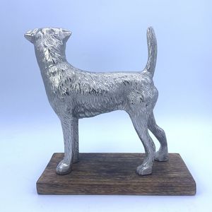Hoselton Canada-Écureuil gris argenté et doré sur bûche-Sculpture en aluminium-Signée - Product Image 3