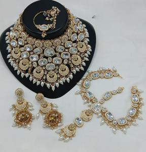 Traditional Elegant Design Of Heavy Kundan Bridal <b>Necklace</b> Set <b>Choker</b> Set With Earrings And Tikka for Women Girls for Wedding - Product Image 3