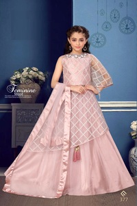 Las chicas tradicional Indianb usar bordado neto niños Lehenga Choli del tamaño: 24-36 - Product Image 2