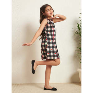 Robe longue jusqu'aux genoux pour fille, en coton noir et blanc, avec imprimé cœur et motif à carreaux - Product Image 3