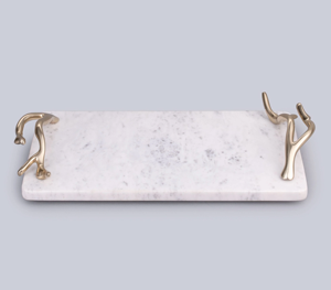 Plateau de service sculptural moderne en métal plateau de fruits et snacks ovale poli de luxe pour table à manger et décoration intérieure - Product Image 6