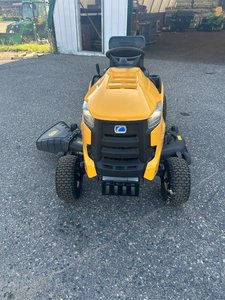 Tractor Cortacésped Usado Cub Cadet XT1 2016 Barato y Asequible en Venta, Proveedor de Cortacéspedes para Jardín, Envío Inmediato - Product Image 2