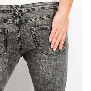 Nouveau style streetwear, jeans personnalisés, vêtements pour hommes, mode, jeans déchirés avec patchs, shorts en denim droits pour hommes - Product Image 4