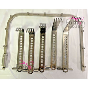 Cirugía de artroplastia ortopédica con retractor de cadera de autorretención estándar - Product Image 1
