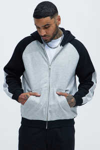 Nouvelle Collection 2026 – Ensemble Survêtement Coupe-Vent Homme en Nylon Personnalisable – Qualité Supérieure – Deux Pièces – Vente en Gros - Product Image 4