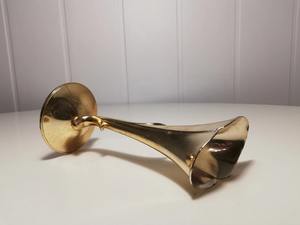 Jarrón de Metal con Forma Floral y Acabado Dorado para Hotel, Restaurante, Espacio de Estar, Estilo Interior de Lujo y Decoración - Product Image 2