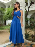 Robe longue classique bleue à volants et découpes à la taille, nouvelle collection 2026, robe une pièce pour femme, disponible en gros, grandes tailles