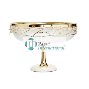 Cuenco con diseño recortado dorado sobre mármol blanco, Frutero de Metal moderno chapado en oro con cuenco para servir de mármol de forma redonda de trabajo elegante - Product Image 2