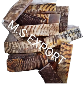 Escalas con mango de cuerno negro personalizado, cuchillo para exteriores, herramienta de mano artesanal personalizada con hoja pulida, creaciones, estilo de amor - Product Image 1