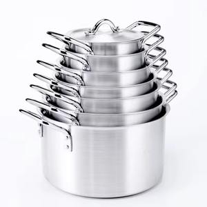 Olla de Acero Inoxidable para Hotpot con Diseño Antiadherente y Aislamiento, Construcción Duradera, Apta para Horno, Ideal para Reuniones Familiares Grandes - Product Image 4