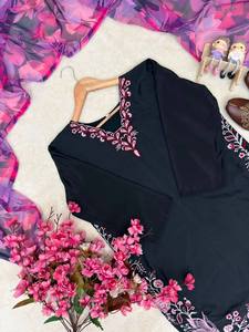Conjunto de Kurta Dhoti Tradicional Indio de Georgette Bordado en Negro y Rosa para Bodas y Fiestas, Vestido Abaya, Vestido Kaftan para Mujer - Product Image 3