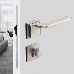 Elegante manija de puerta plateada hecha a mano para decoración del hogar de alta gama, ajuste perfecto para la entrada de la habitación de la puerta principal o interiores de hoteles de la India - Product Image 1