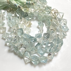 Perles de pierres précieuses aigue-marine multicolores de haute qualité en forme de cerf-volant à facettes Briolette pierre naturelle en gros - Product Image 5