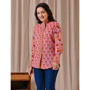 Blusa de Popelina de Algodón Rosa Intenso con Botones Frontales y Diseño Floral - Product Image 2