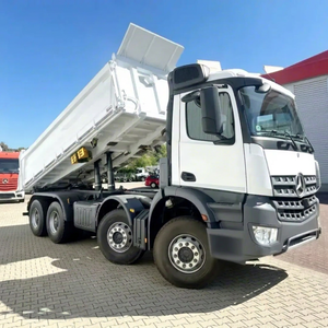 Camión Volquete Blanco de Servicio Pesado para Transporte de Carga en Construcción y Minería - Product Image 1