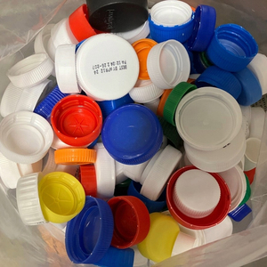 เศษฝาขวด PET พลาสติกรีไซเคิล - Product Image 1