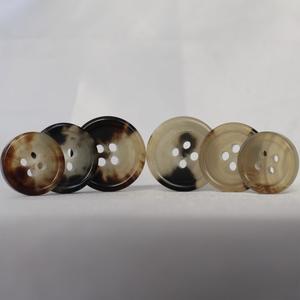 Botones de Cuerno de Búfalo Natural al por Mayor, Acabados y Coloridos para Accesorios de Ropa, Alta Calidad - Product Image 3