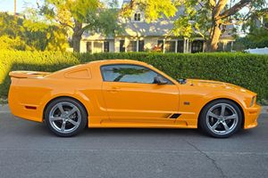 Ford Mustang Saleen S281 2007 Usado, Coupé Supercargado, 28600 Millas, Transmisión Manual de 5 Velocidades, Motor V8 Supercargado de 465 hp, Naranja - Product Image 3