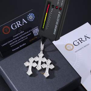 Venta al por mayor personalizado diamante clásico 925 Plata Cruz religiosa joyería fina colgantes dijes Collar para regalo - Product Image 1