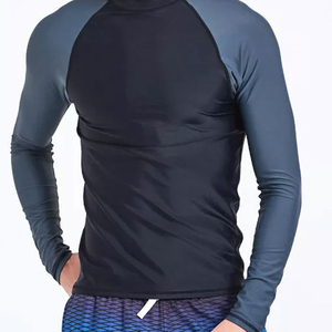 100% Material de LICRA personalizado transpirable hecho para hombres Rash Guard/Precio más bajo Impreso Men Rash Guard Tarifa al por mayor OEM - Product Image 5
