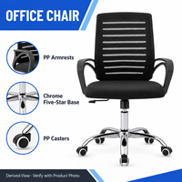 Chaise de bureau moderne noire en maille avec accoudoirs en boucle, base chromée et roulettes pour bureaux informatiques, bureaux à domicile et salles de réunion