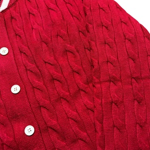 Cardigan tricoté unisexe de haute qualité en acrylique à col en V et manches longues, couleur rouge personnalisée, avec applique brodée, de la Fraternité Delta Sigma - Product Image 4