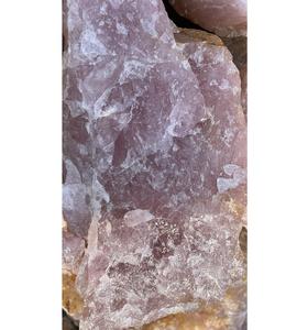 Terrones de cuarzo rosa natural de alta pureza 98% SiO2 para fundición de metales de silicio - Product Image 1