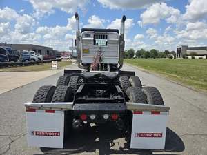 Camión Semirremolque Kenworth W900 Cummins GX 2024 en Perfecto Estado | Tractor | Camiones - Product Image 3