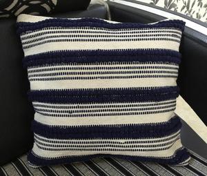 Inde Avior fait à la main en lin brodé housse de coussin motif de dessin animé géométrique tissu recyclé maison hôtel utiliser Design bohème - Product Image 1