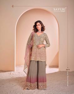 Belle collection pakistanaise Salwar Kameez avec de superbes embellissements et des tissus fins disponibles au meilleur prix - Product Image 3