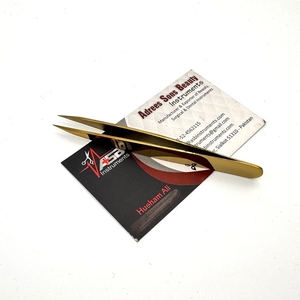 Pinzas para cejas puntiagudas Chapado en oro Logotipo personalizado Acero sostenible Puntas puntiagudas Pinzas para cejas - Product Image 2