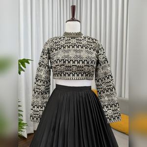 Lehenga Choli de Diseñador para Mujer, Vestido Indio Listo para Usar, Cosido, para Fiesta, Lehenga Choli Pesado para Boda - Product Image 5