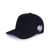 Casquette de baseball snapback unisexe tendance à logo brodé personnalisé vintage en suède à 5 panneaux avec visière incurvée, modèle Common Four