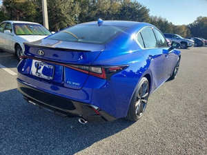 Lexus IS 350 d'occasion en excellent état, modèle 2025 - Product Image 3