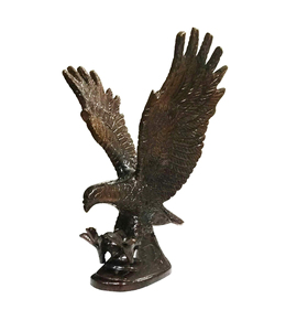 รูปปั้นนกอินทรีทองเหลืองสัตว์ป่าสำหรับสะสมรูปปั้นป่าตกแต่งห้องโดยสารงานศิลปะรูปสัตว์ป่ารูปแกะสลักโลหะสำหรับงานแต่งงาน - Product Image 1