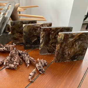 Sous-verres en résine de qualité supérieure, ensemble de sous-verres modernes faits à la main, 4x4 pouces, style luxueux, disponibles en différentes couleurs, Tradebyd - Product Image 1